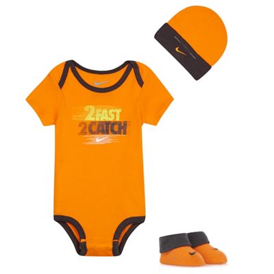 Nike Baby boys' orange three piece set